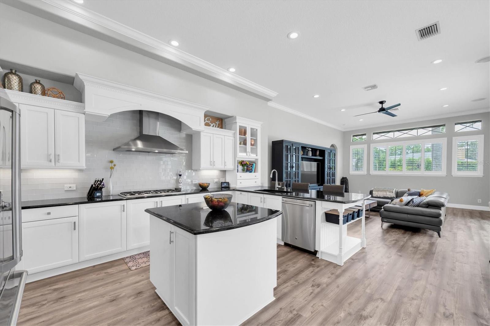 Kitchen/Family Room Combination