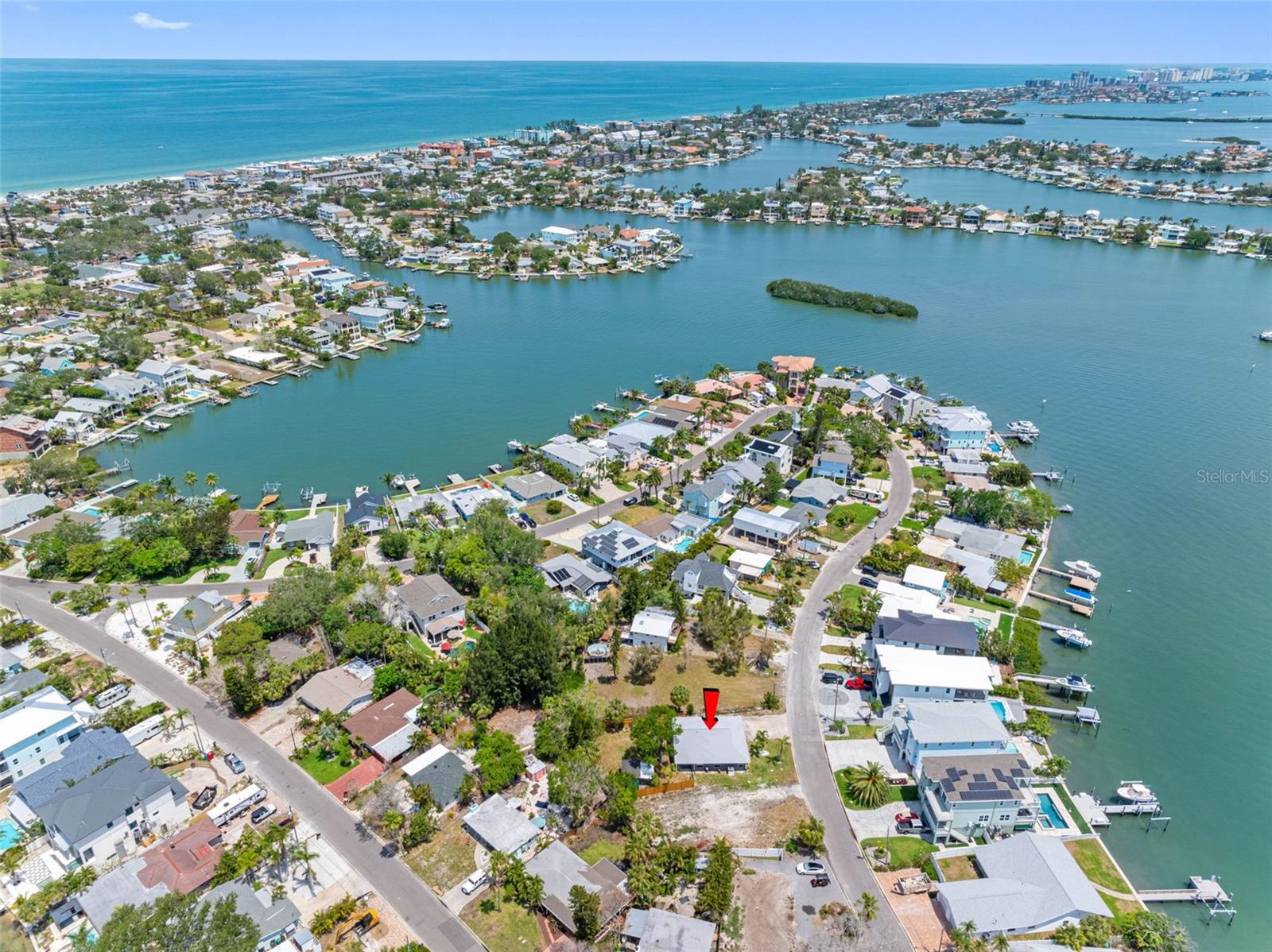 Overhead looking north