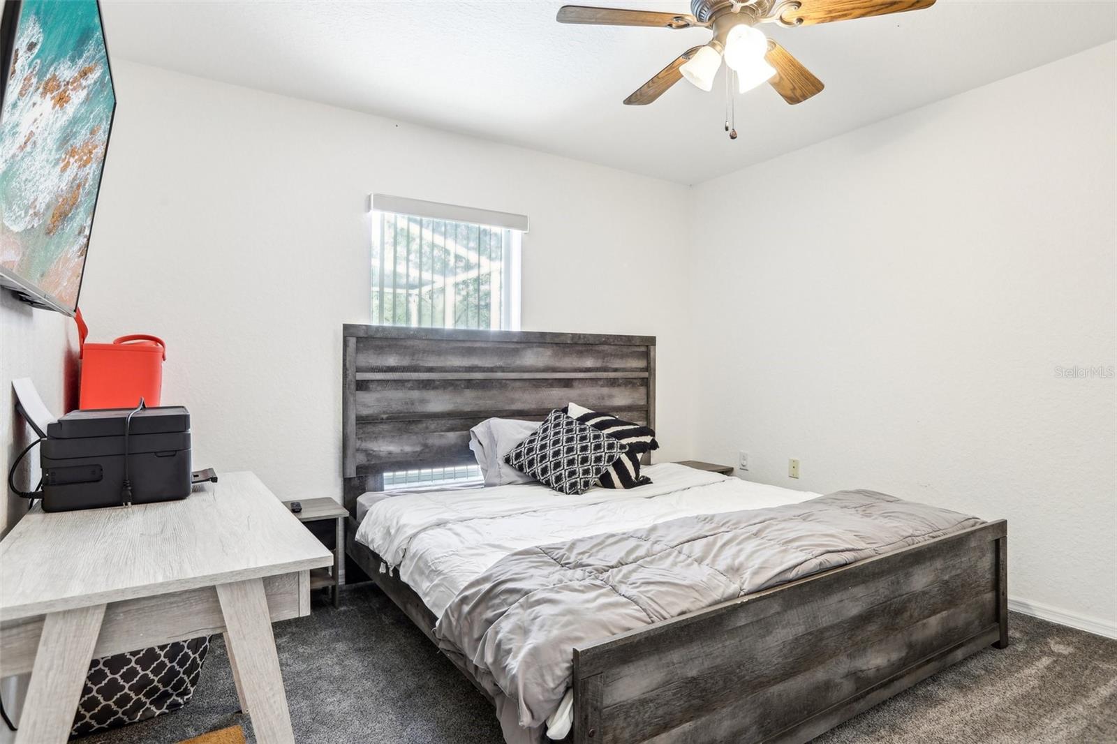 2nd bedroom