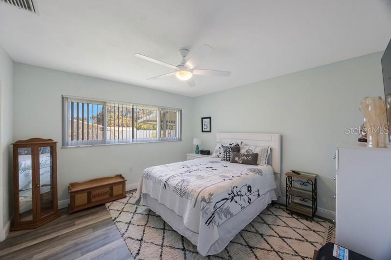 Second bedroom