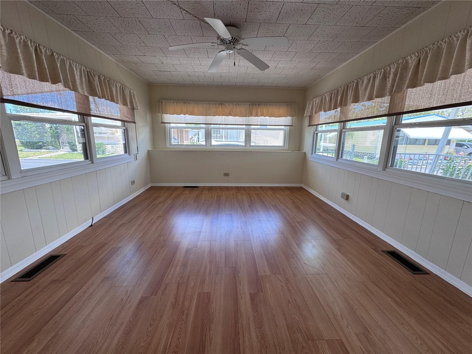 Vinyl replacement windows and blinds