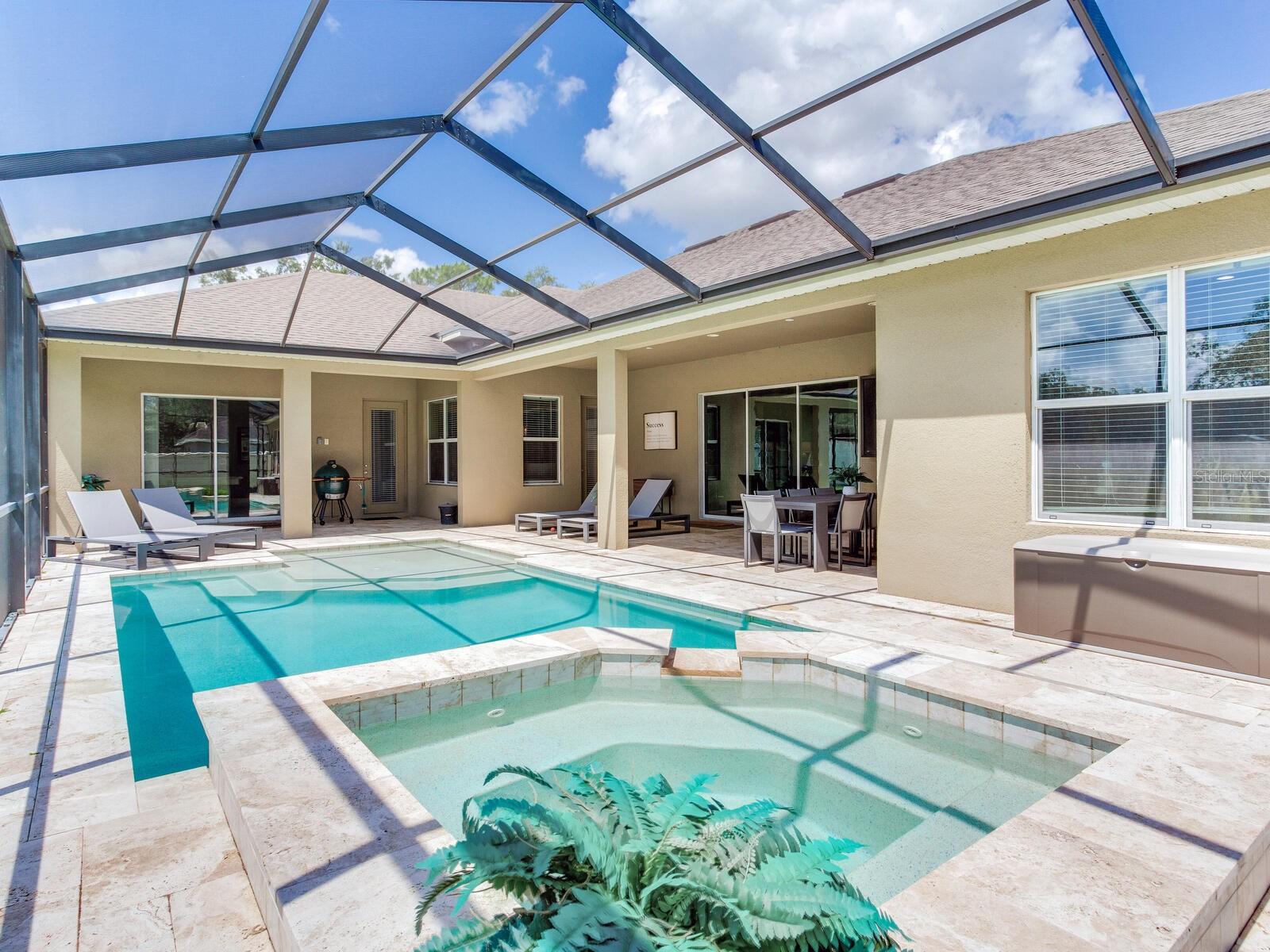 Screened Pool / Patio