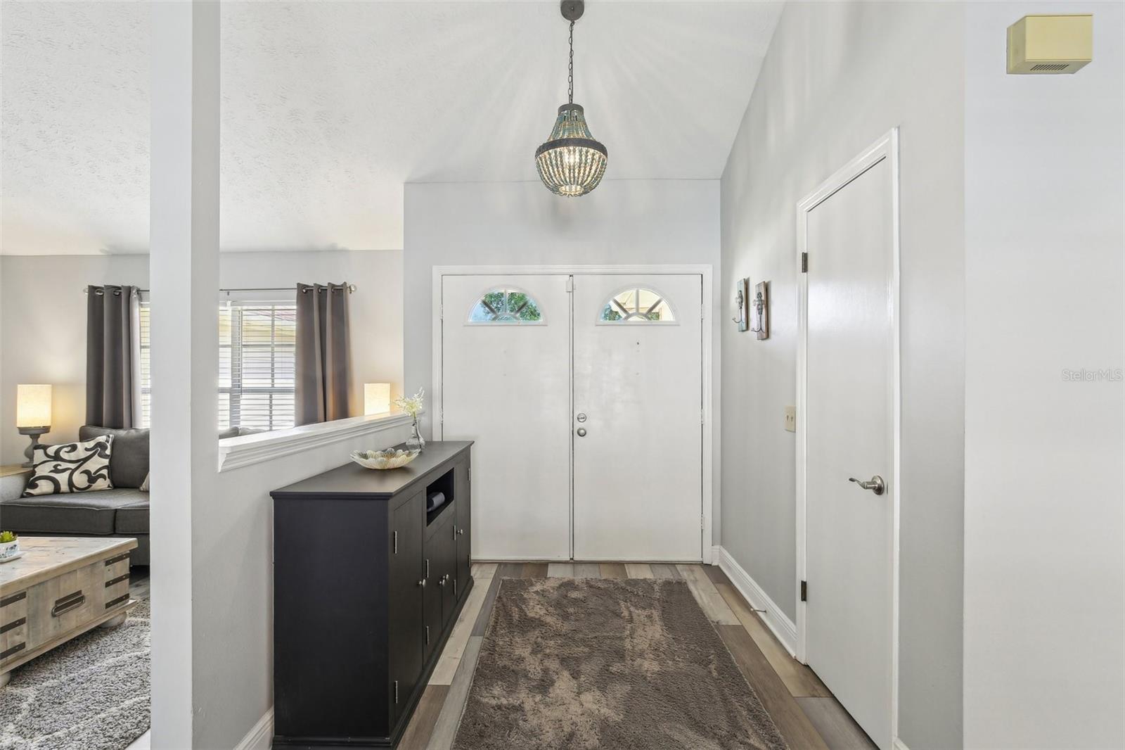 DOUBLE DOOR FRONT ENTRY