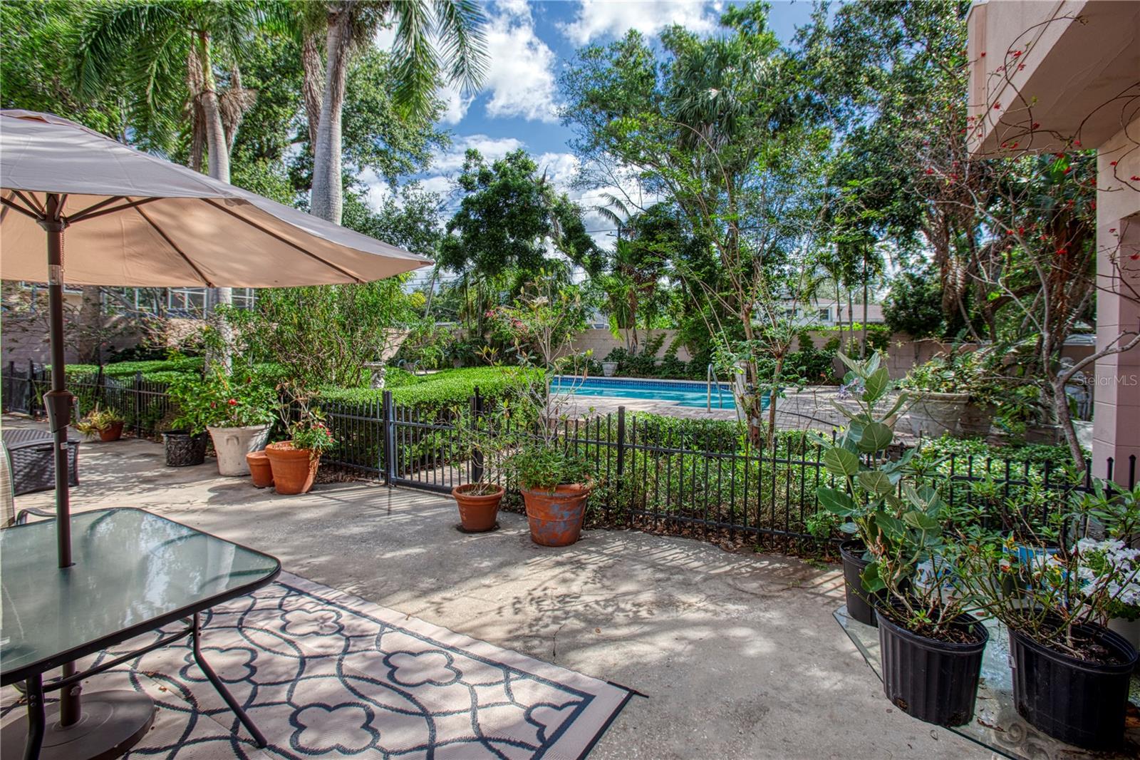 The outside entertaining area is a true tropical oasis
