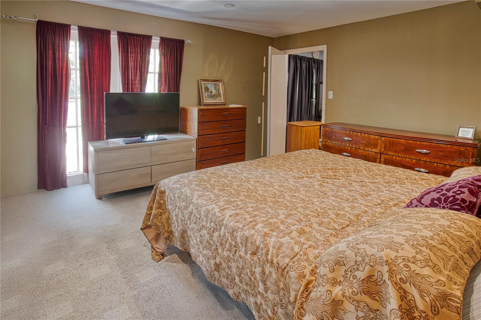 The in-law suite has 2 large bedrooms