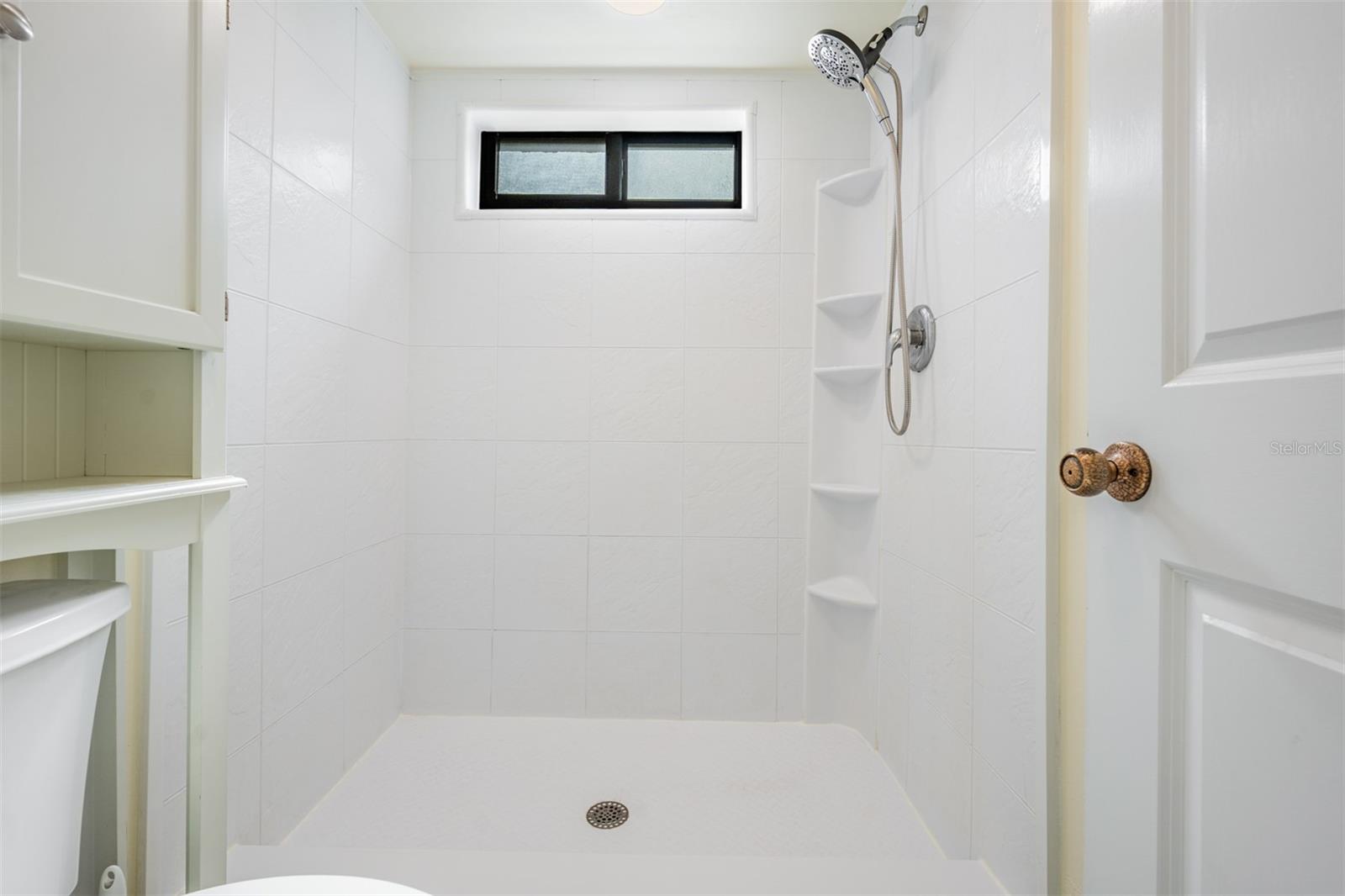 Primary shower