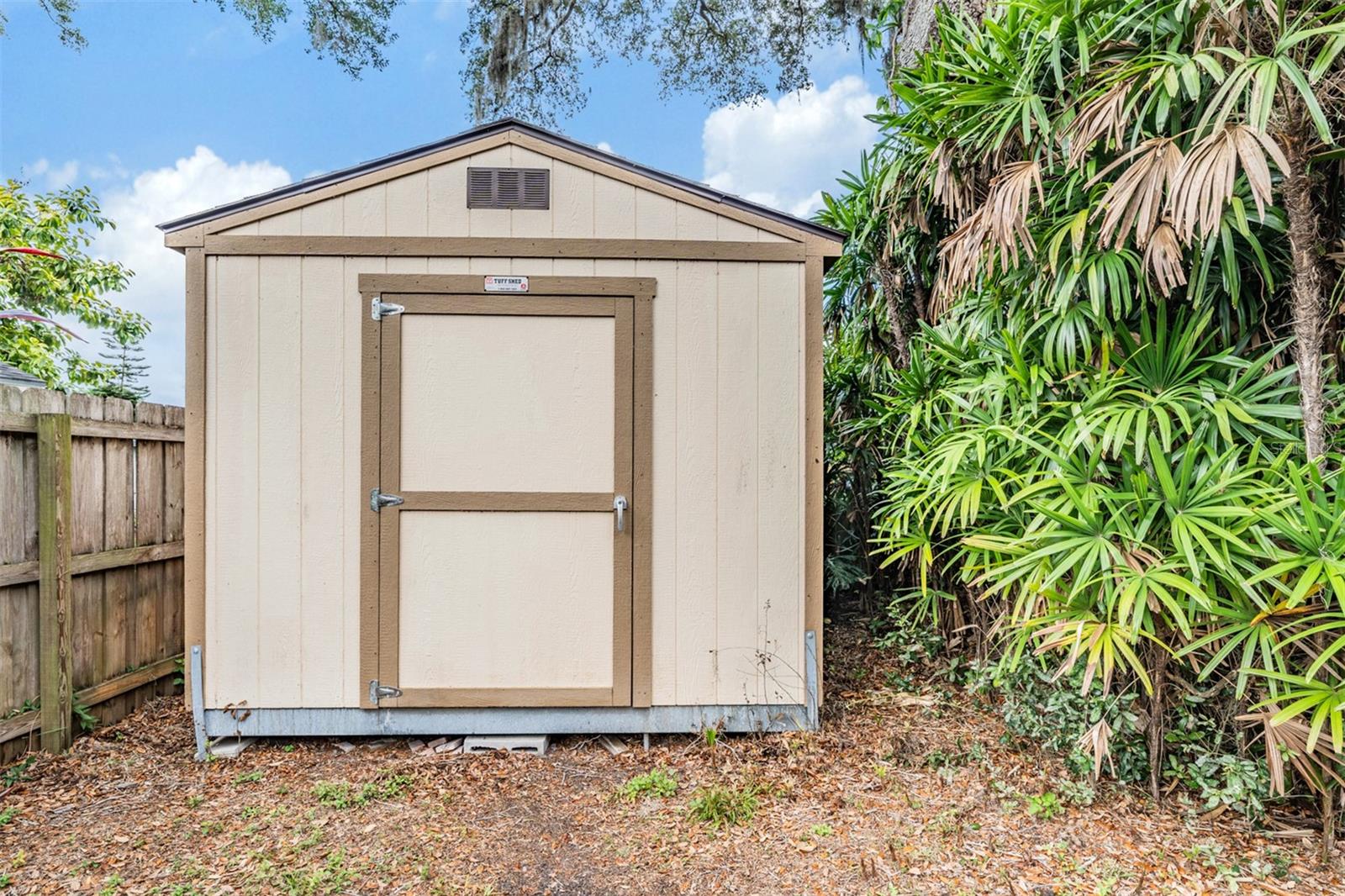 Shed conveys - has power and a window