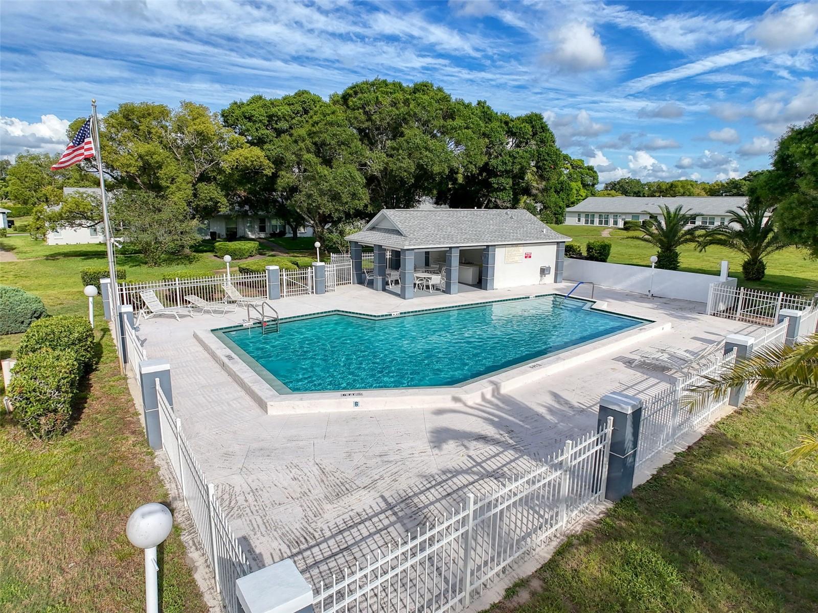 Linkside Pool