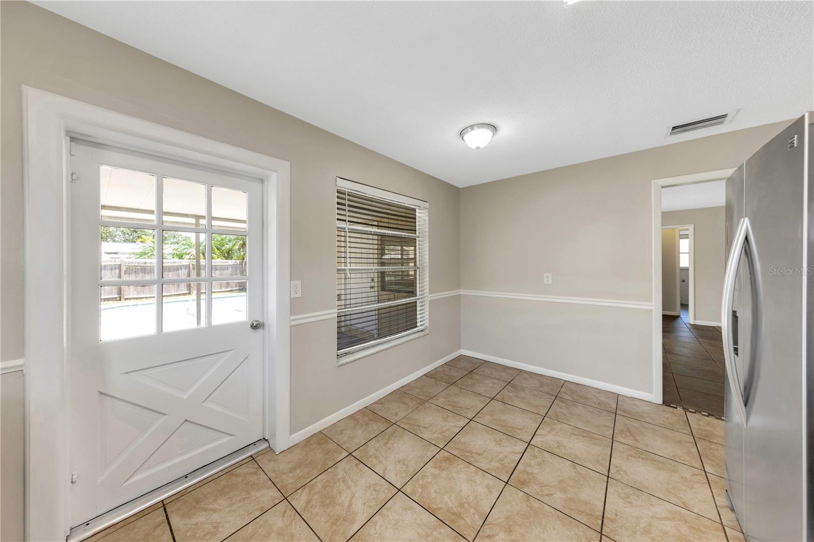 Kitchen - Right View