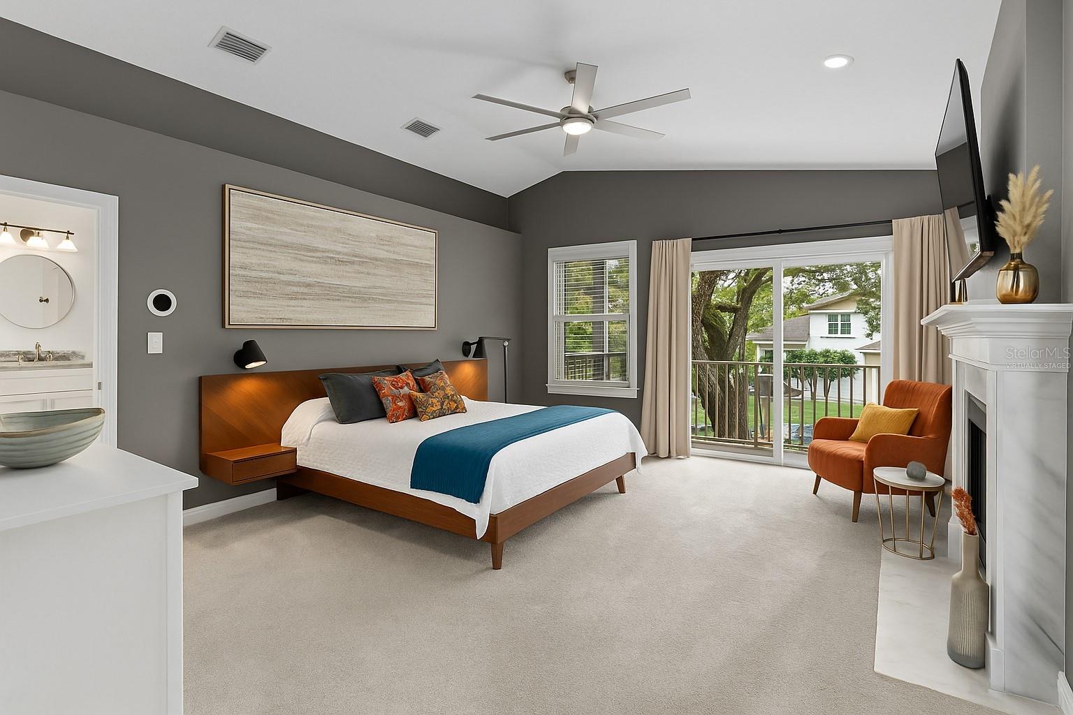 Primary owners suite on the entire top floor (partially virtually staged)