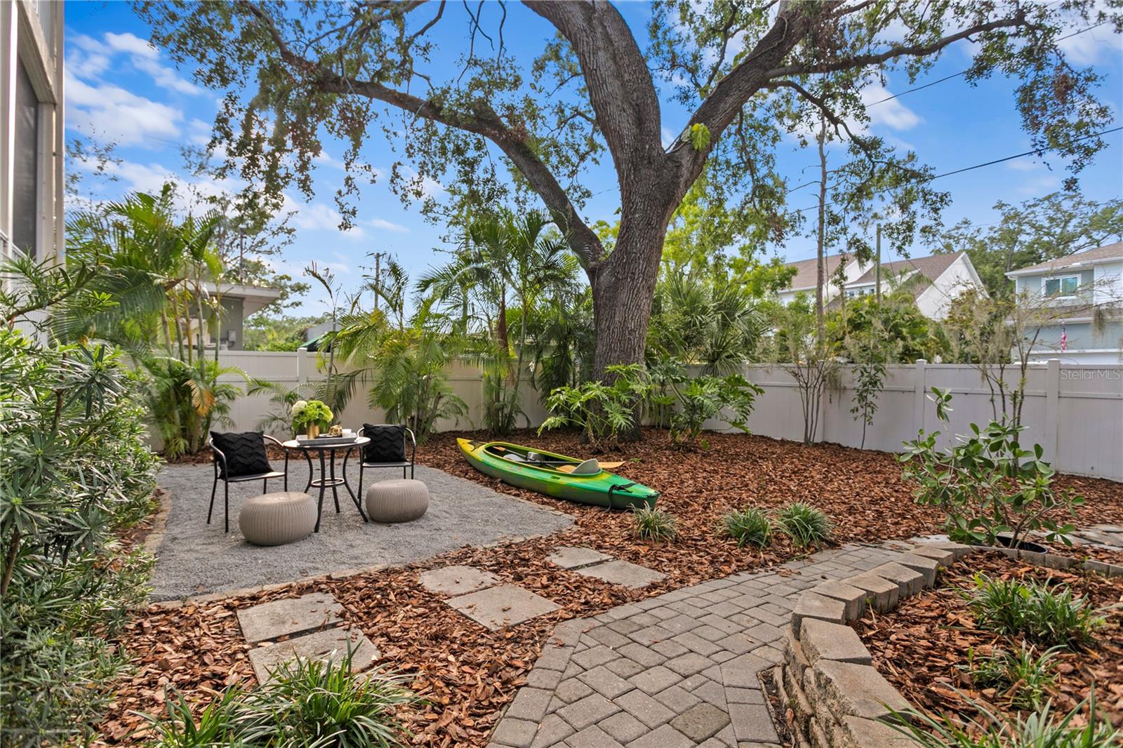 Private outdoor entertaining area