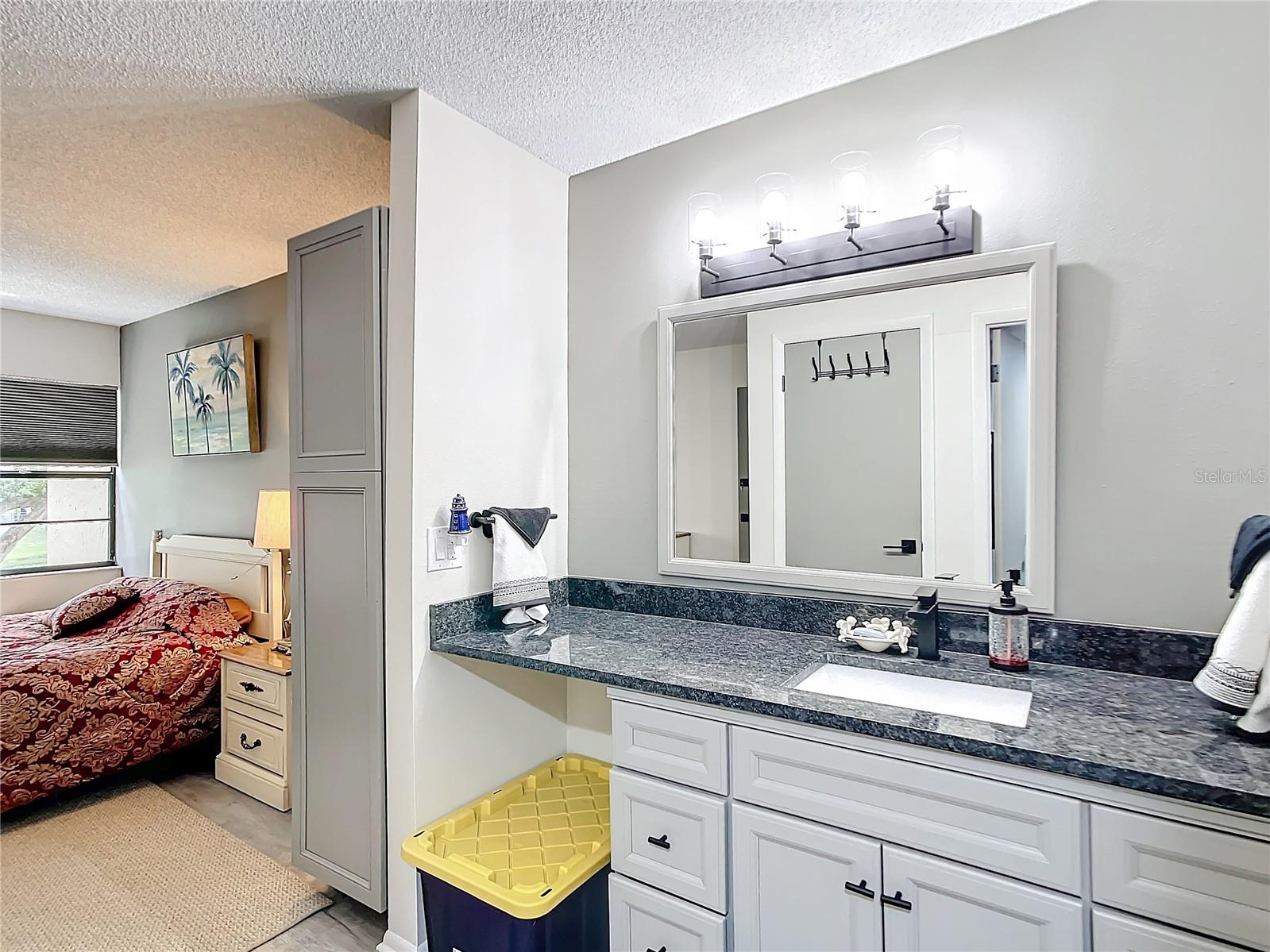 Primary En Suite