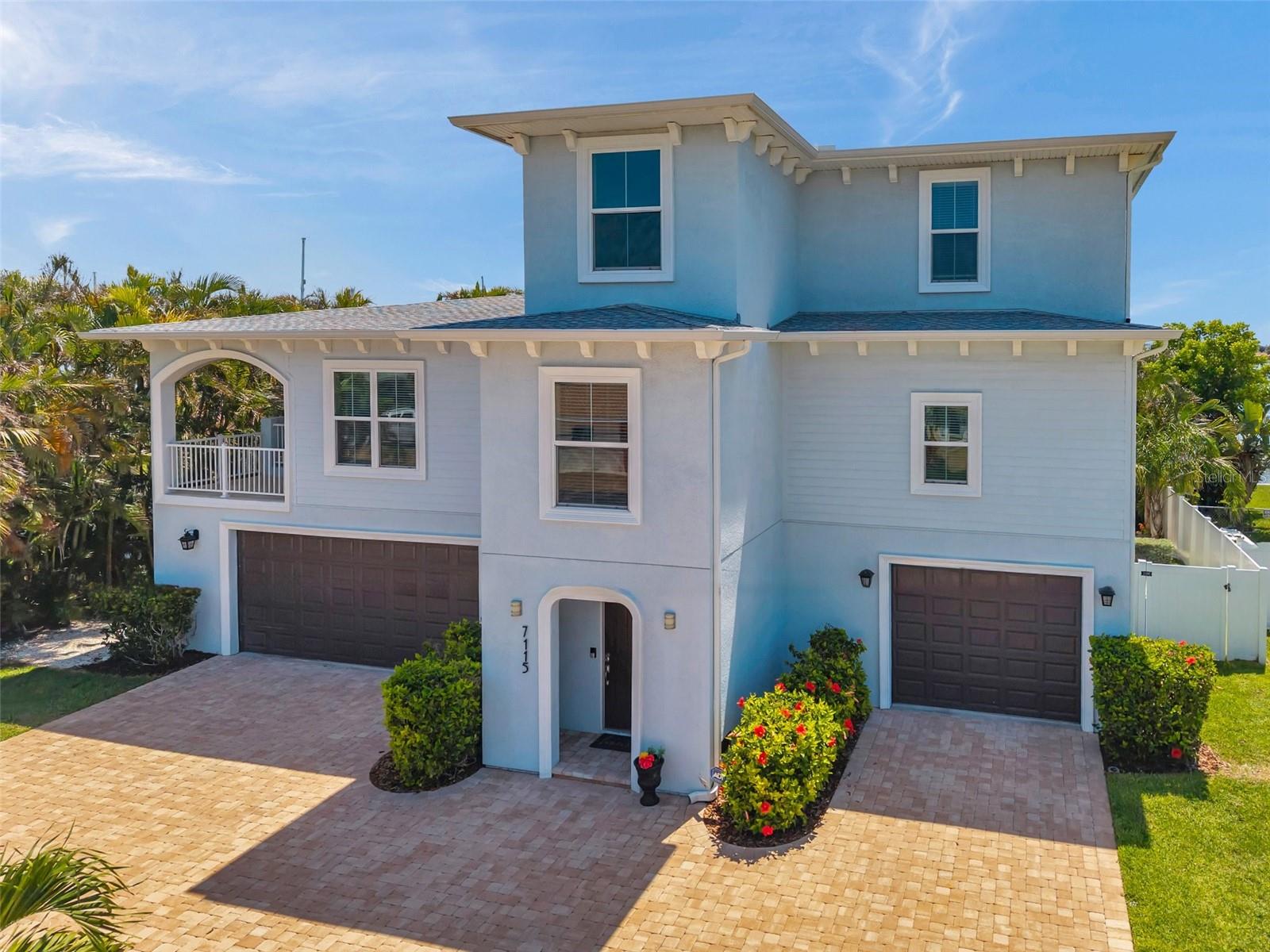 Welcome to your St Pete Beach waterfront pool home on beautiful Boca Ciega Bay.
