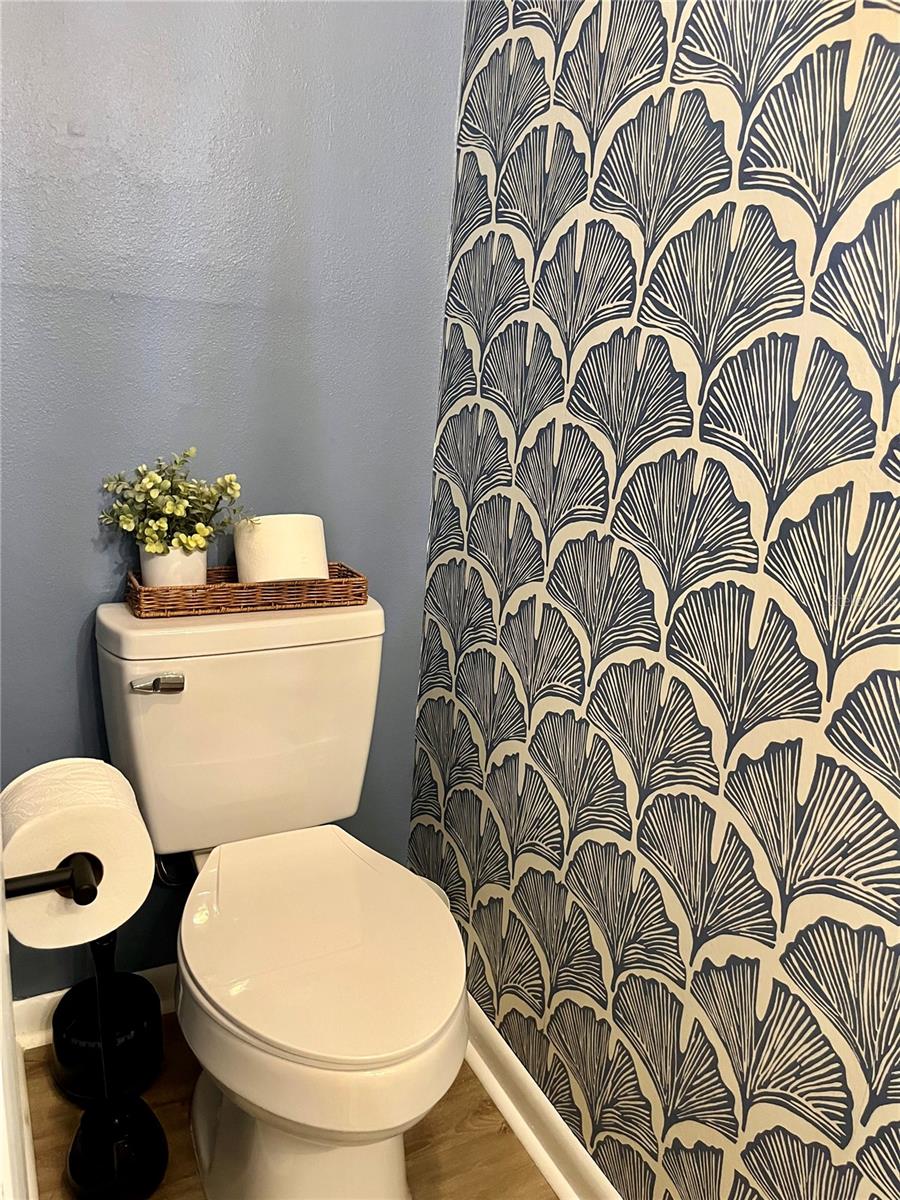 1/2 Bath
