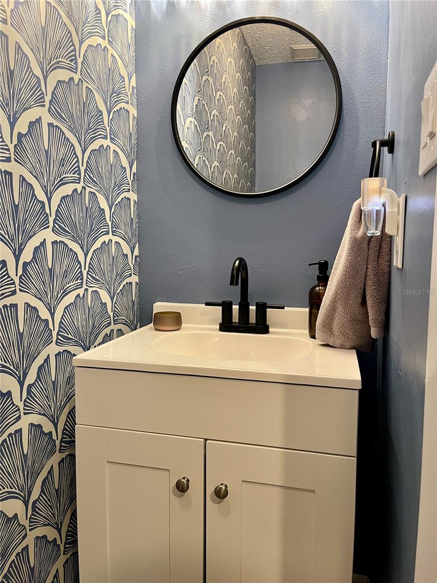 1/2 bath
