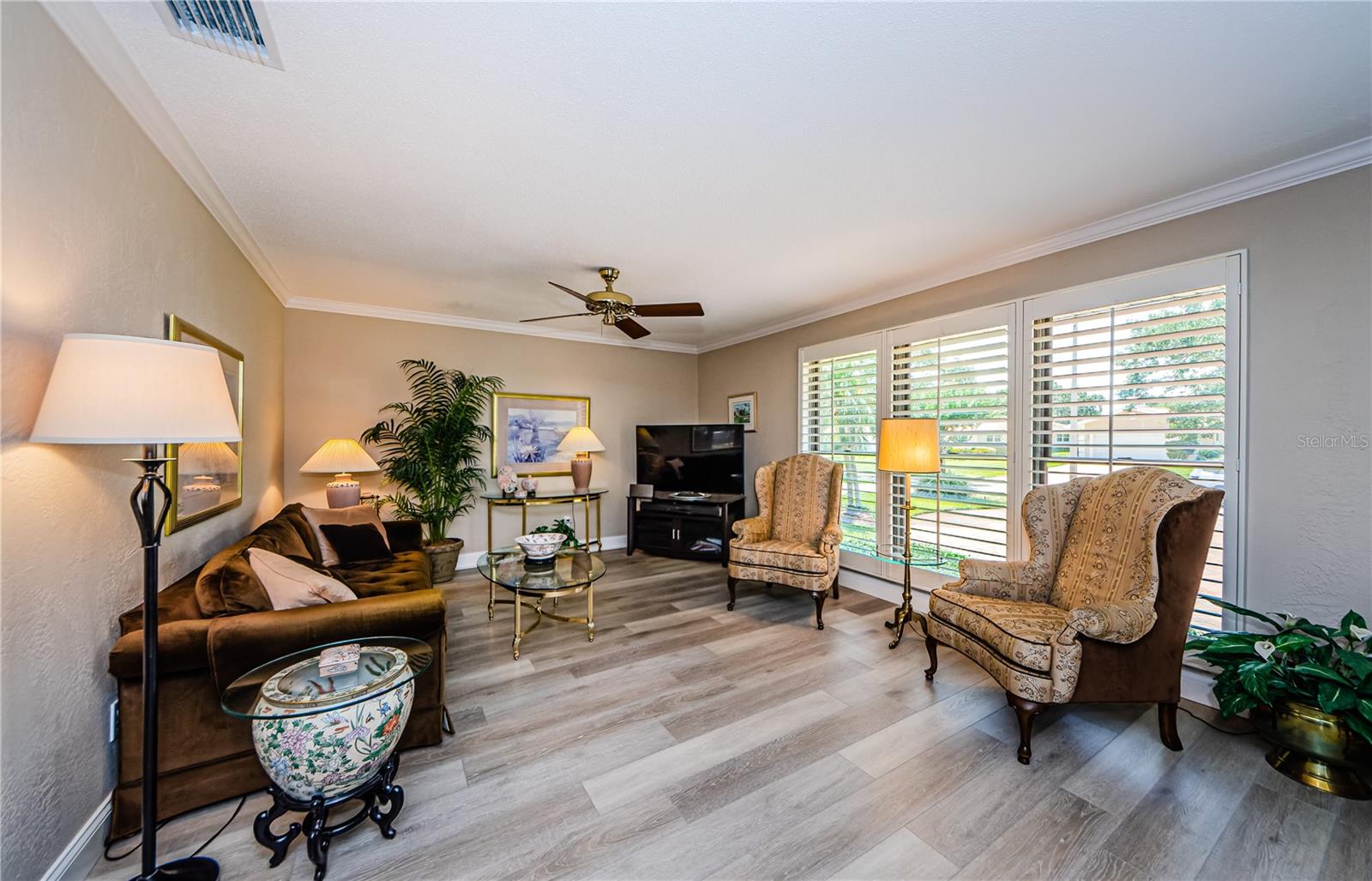 Great light and view. Note the new flooring!