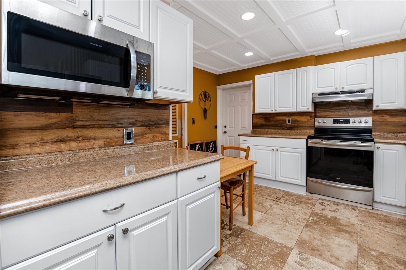 Kitchen -1573 Cumberland Ln, Clearwater, FL 33755