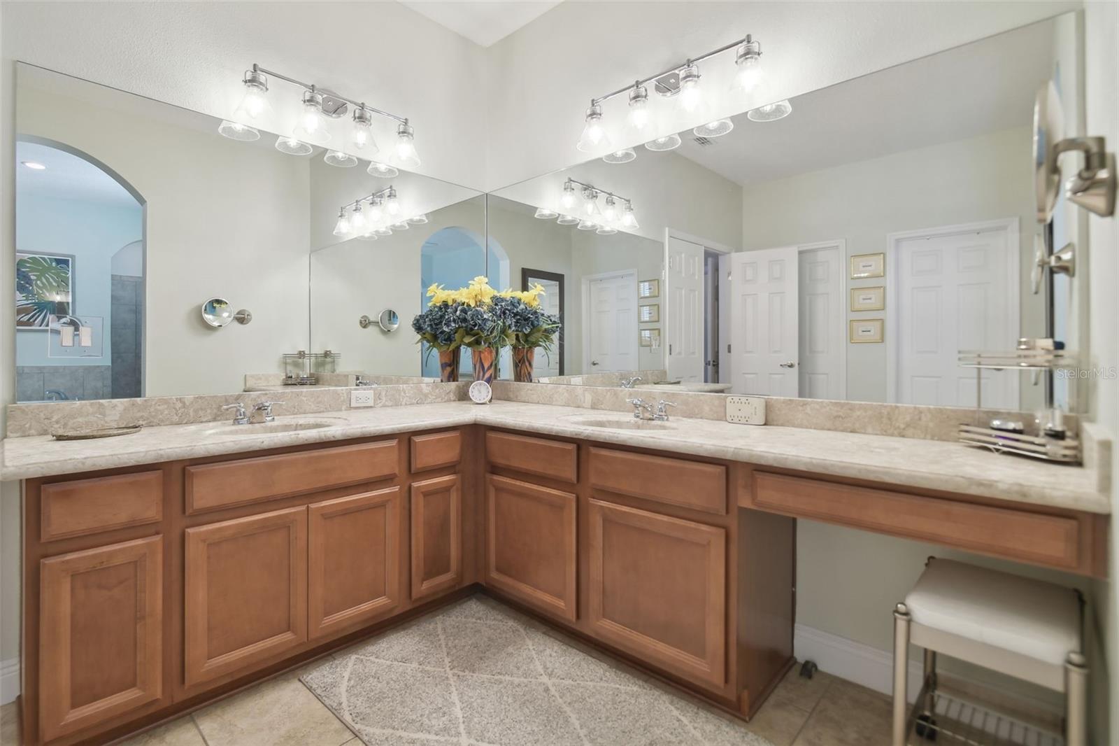 Primary Bathroom w/Double Basin Sinks