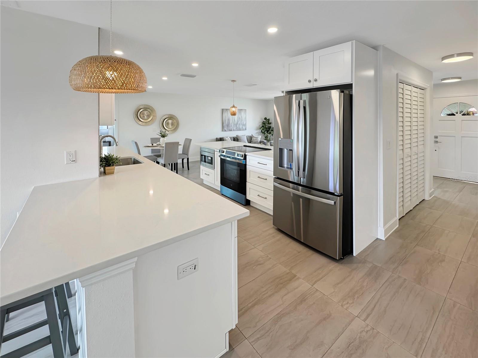 Dining Room – View Toward Dining Nook & Hallway