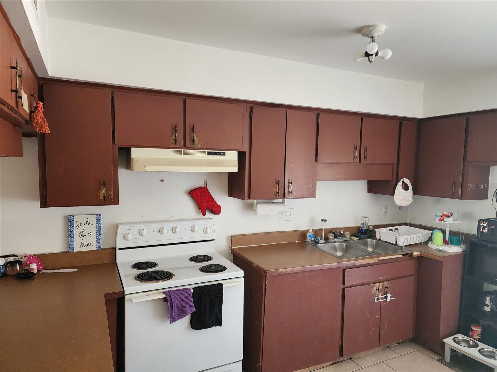 Kitchen area 2