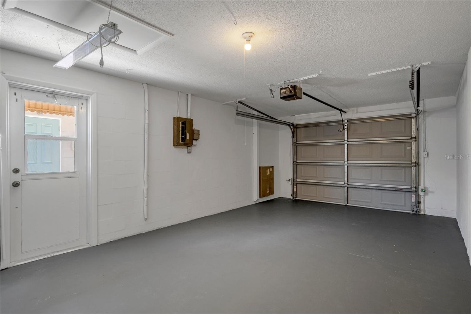 clean garage
