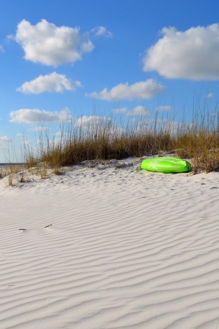 Just five minutes to St. Pete Beach, Fort De Soto, and all the Gulf Coast has to offer.