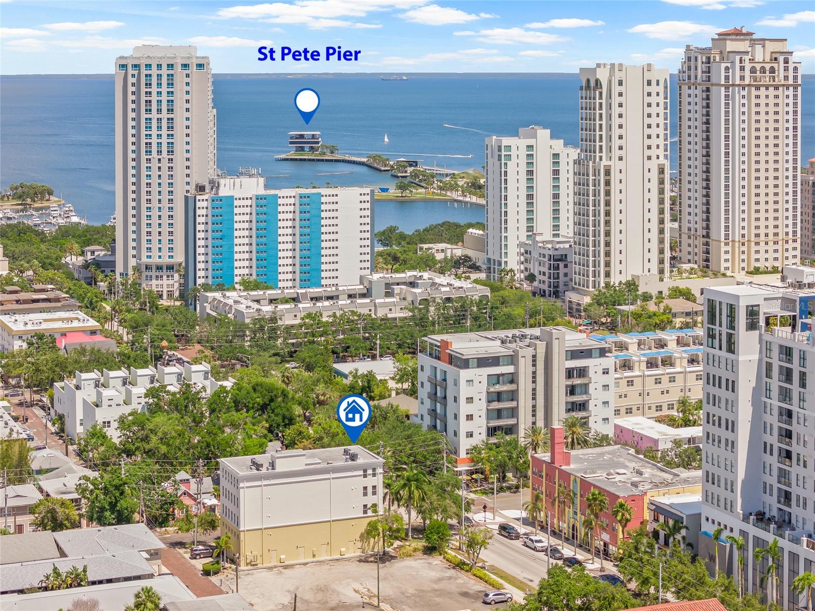 Non-flood zone and a few blocks to the St. Pete Pier.