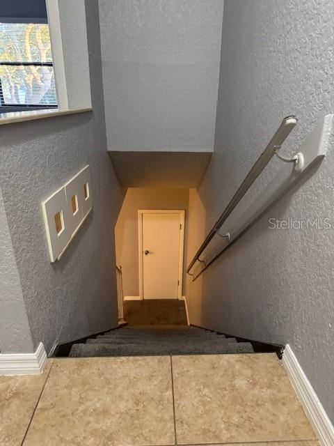 LADDER DOWN