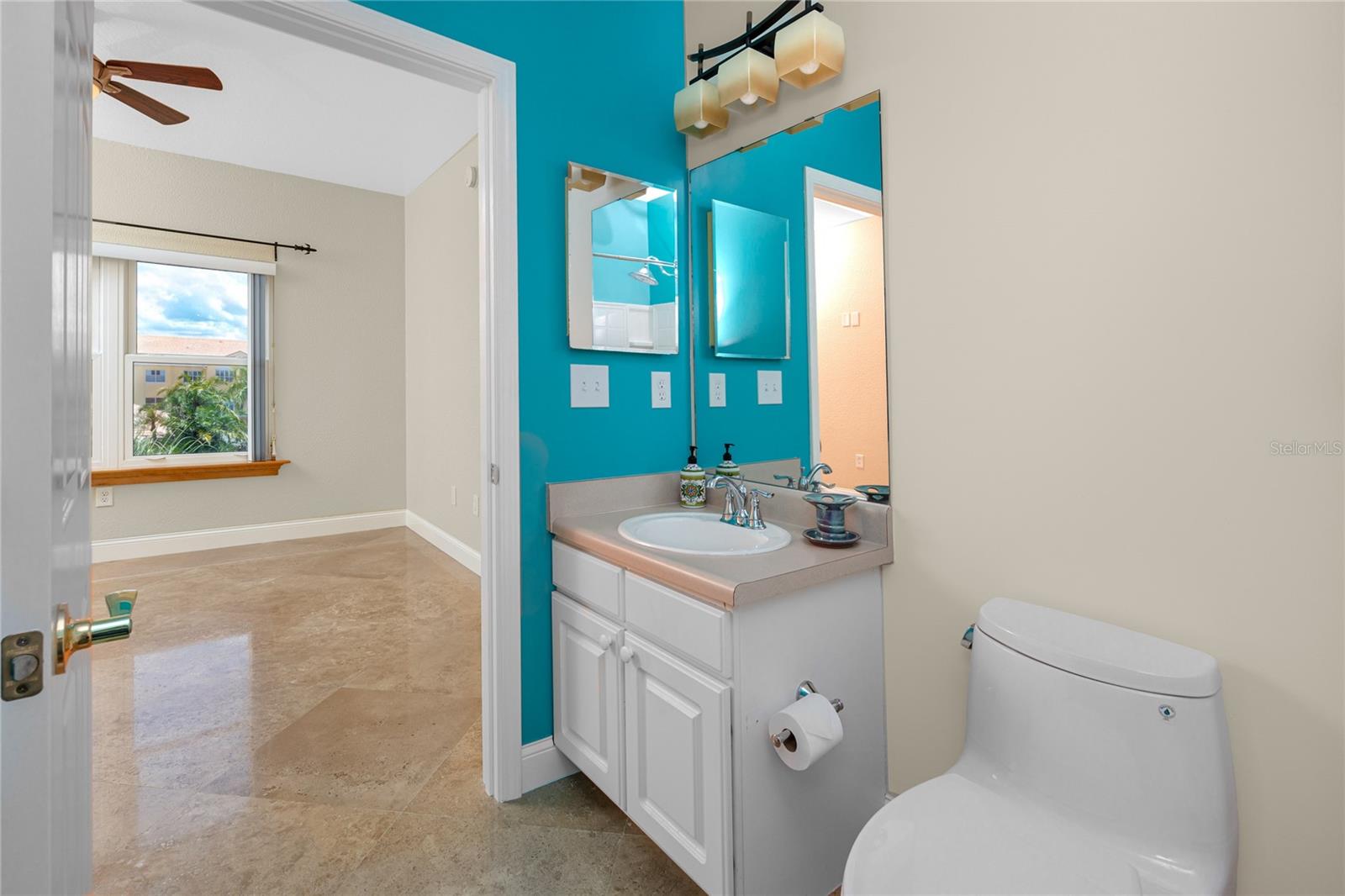 Primary en-suite