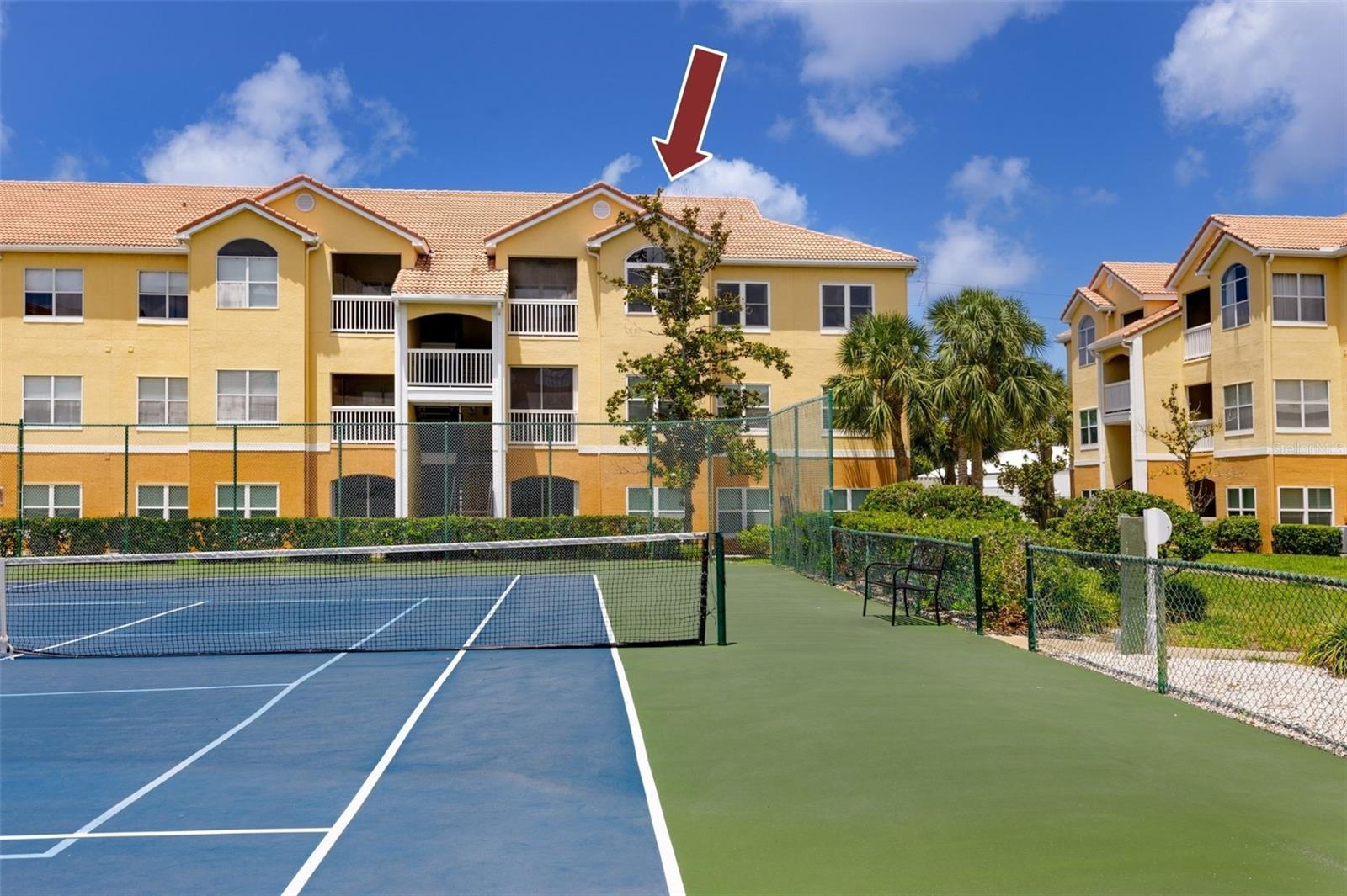 Pickleball & tennis courts