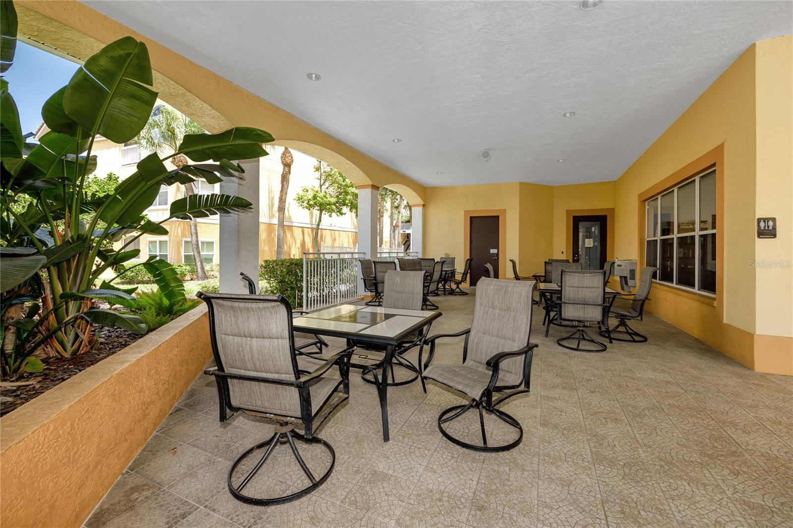 covered lanai in clubhouse