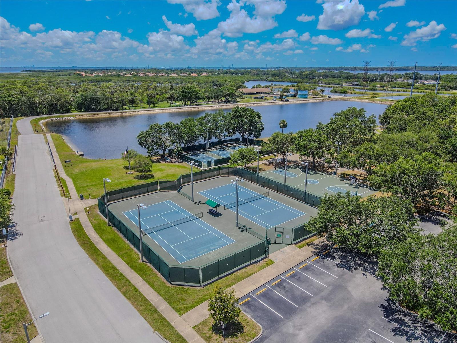 Tennis/pickleball courts