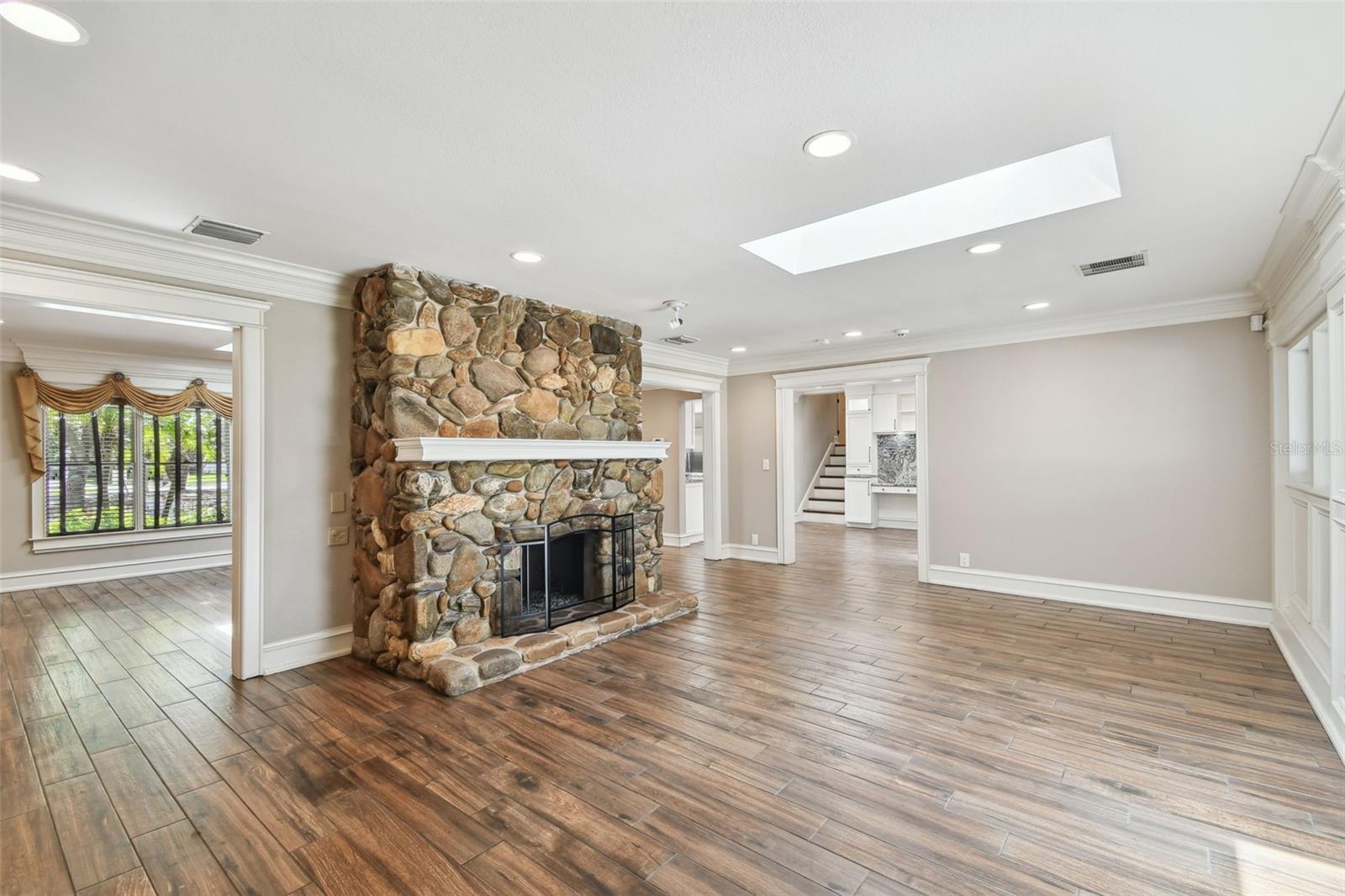 Formal sitting room