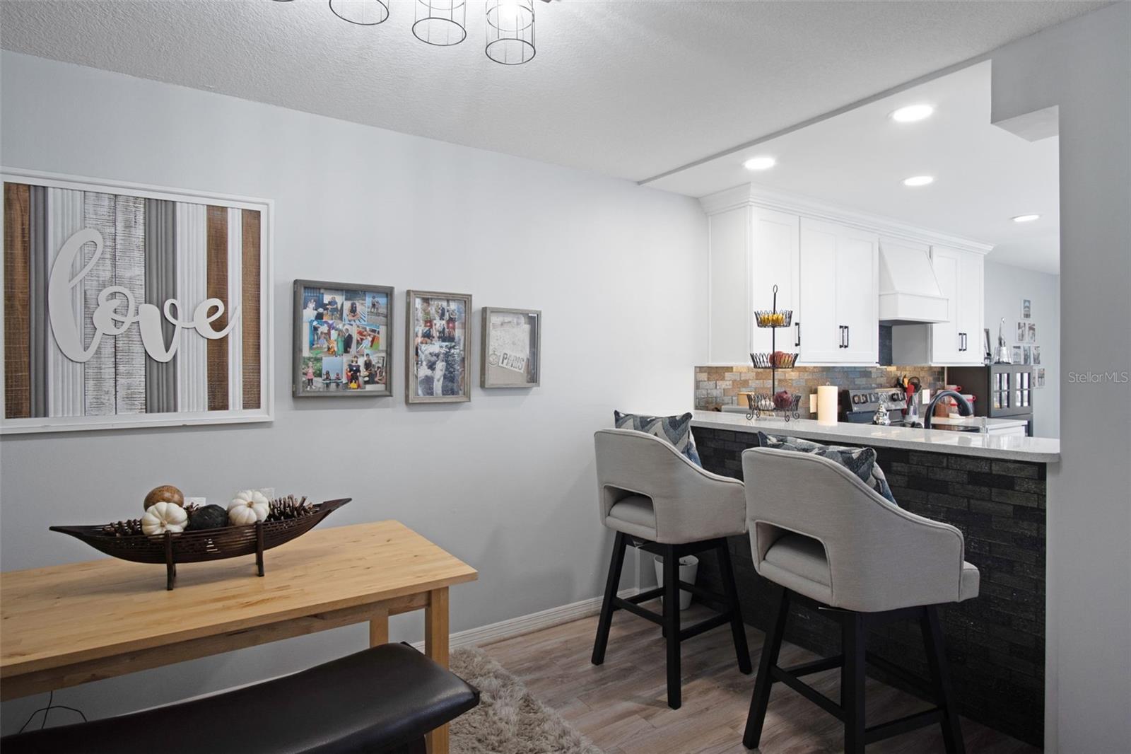 Kitchen/dining rm