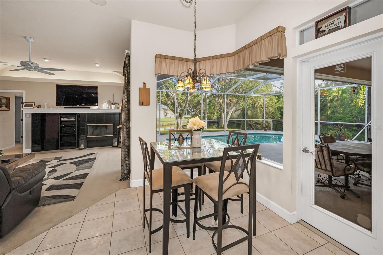 In-kitchen Dining