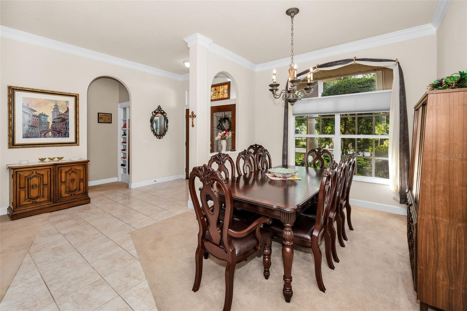 Dining Room & Foyer
