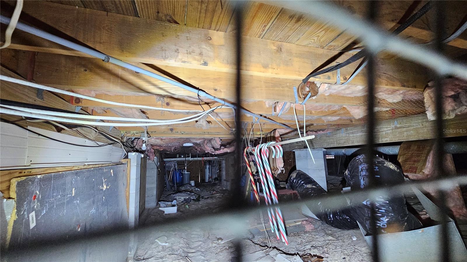 crawlspace
