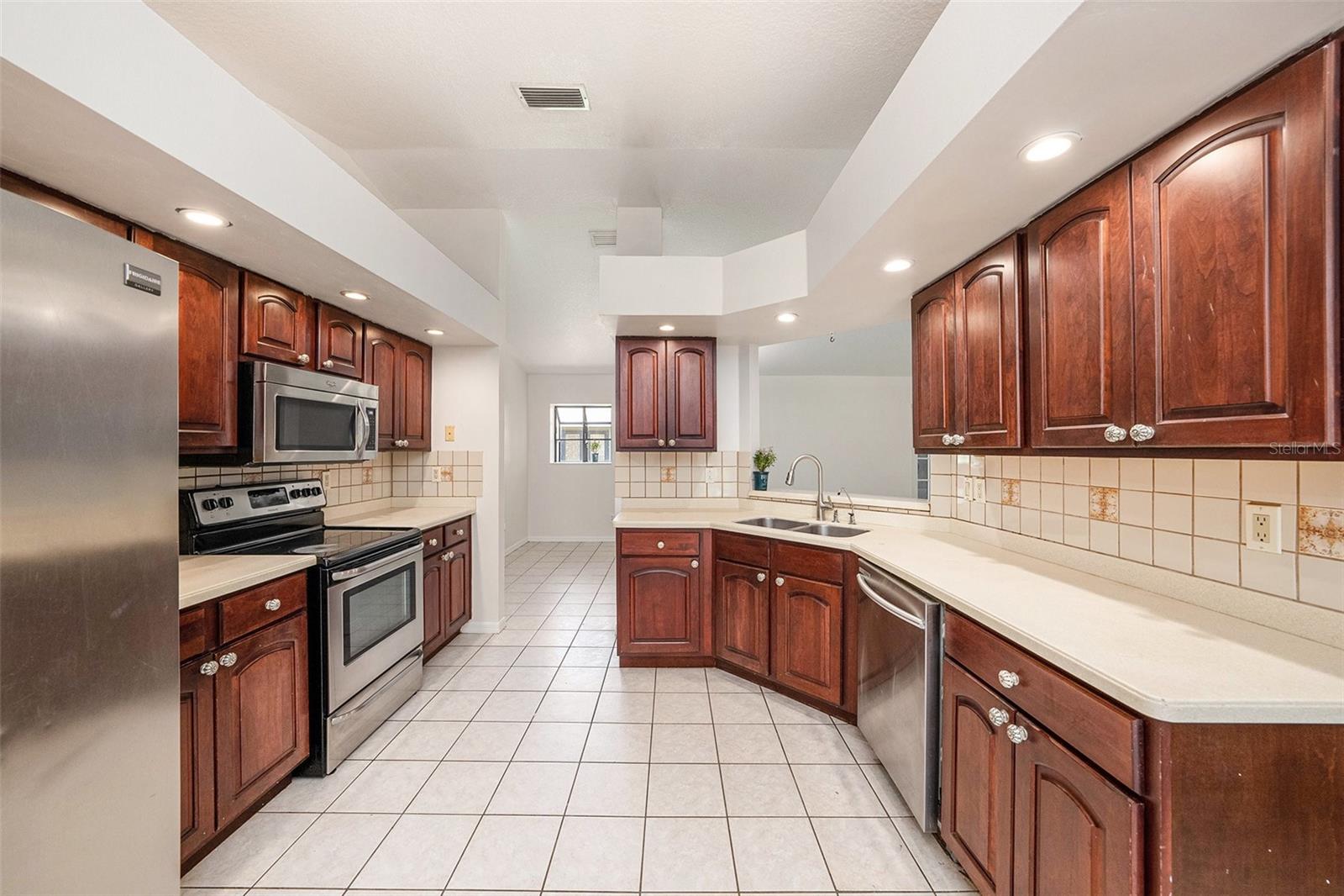 Kitchen with plenty of cabinets