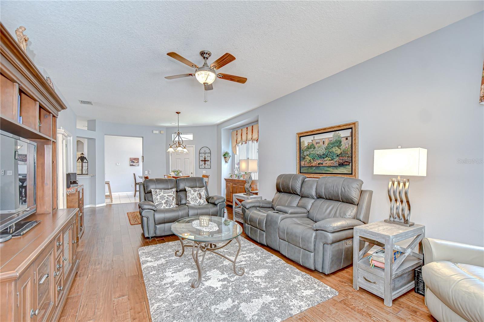 Perfect space to enjoy with family!