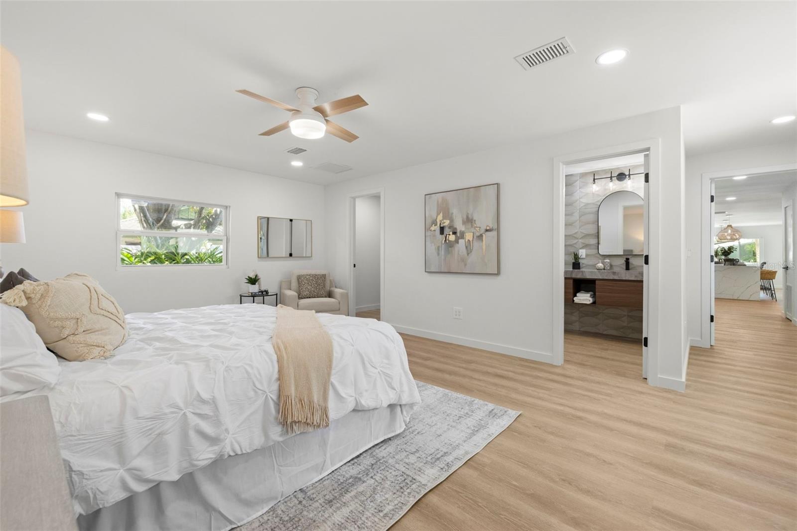 1st primary suite