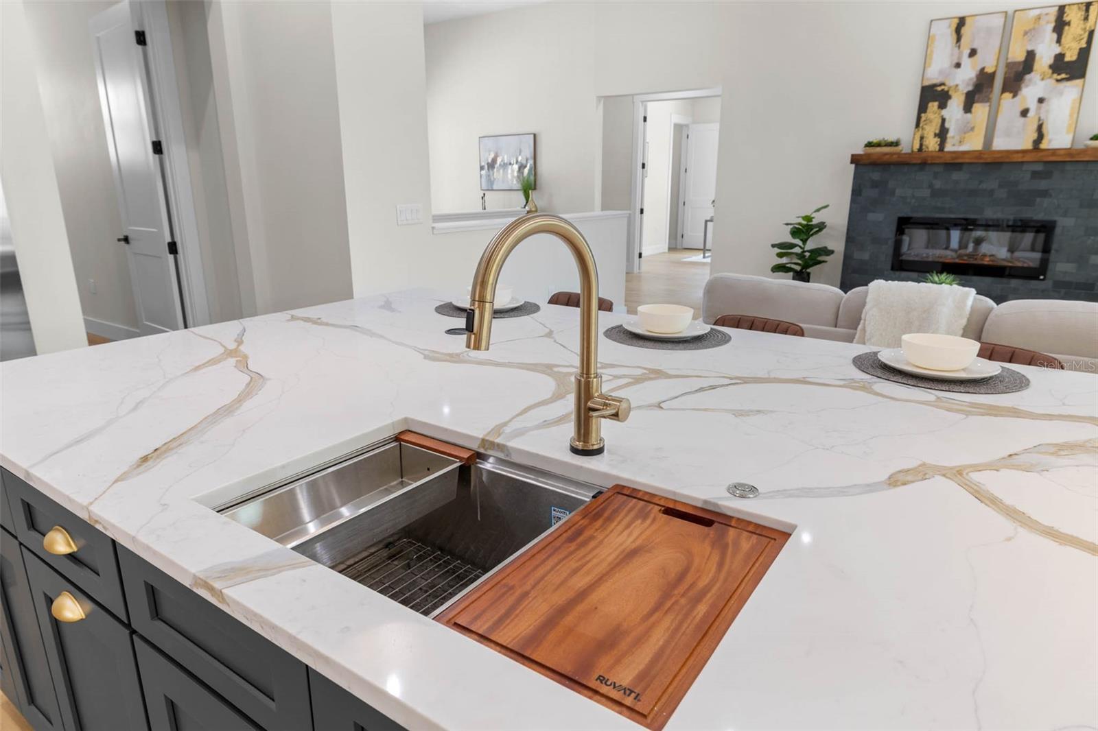 Custom sink