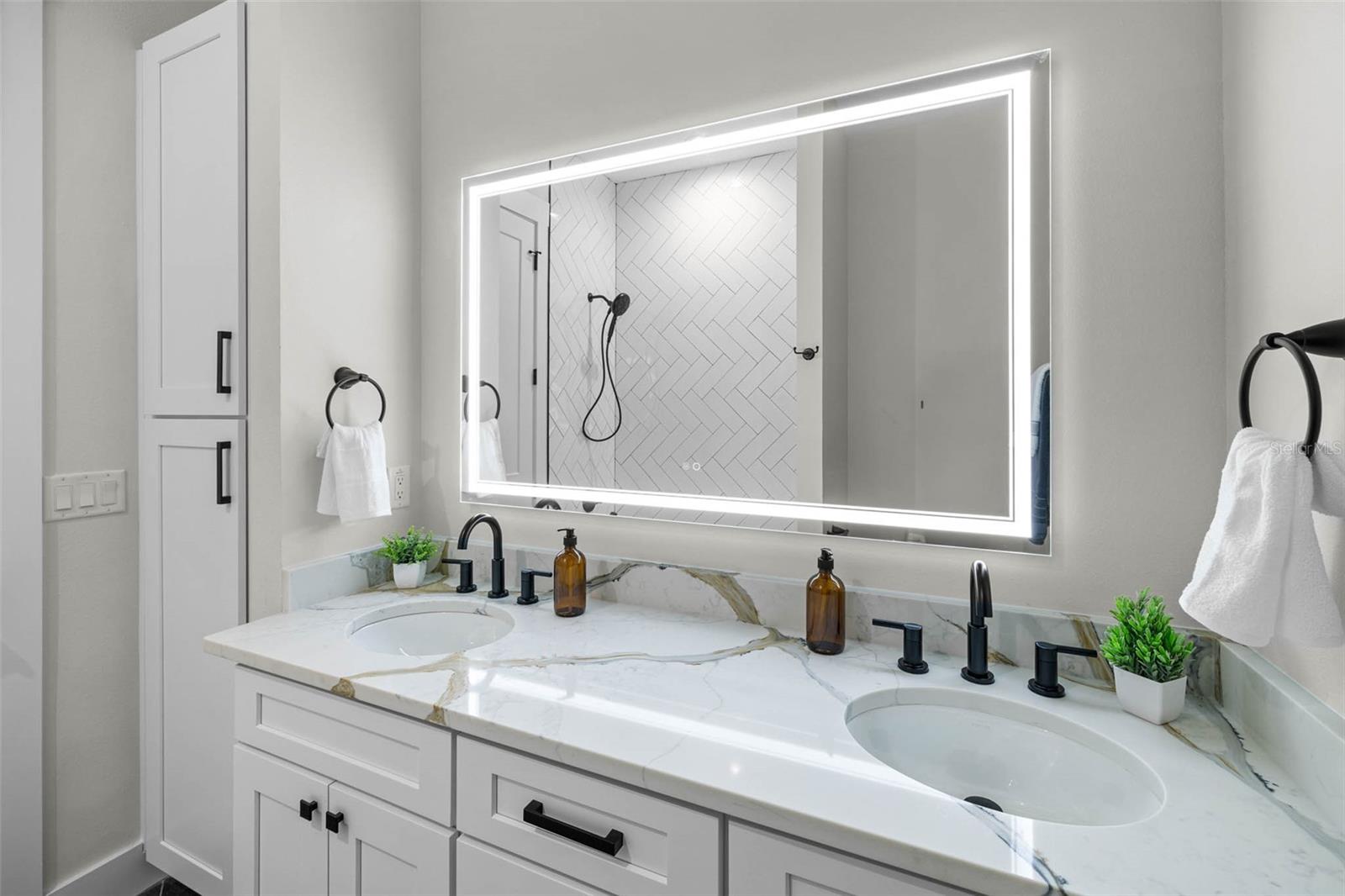 Bathroom 2 - between the office and Bedroom 2