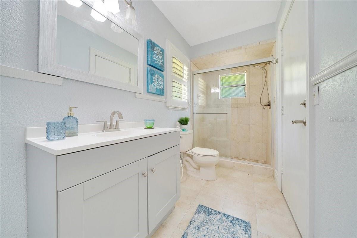 Guest Bedroom #2 Private Bathroom