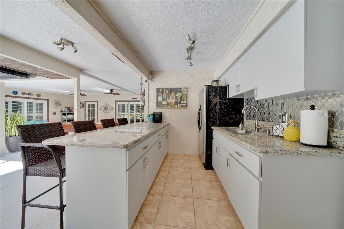 Outdoor Kitchen