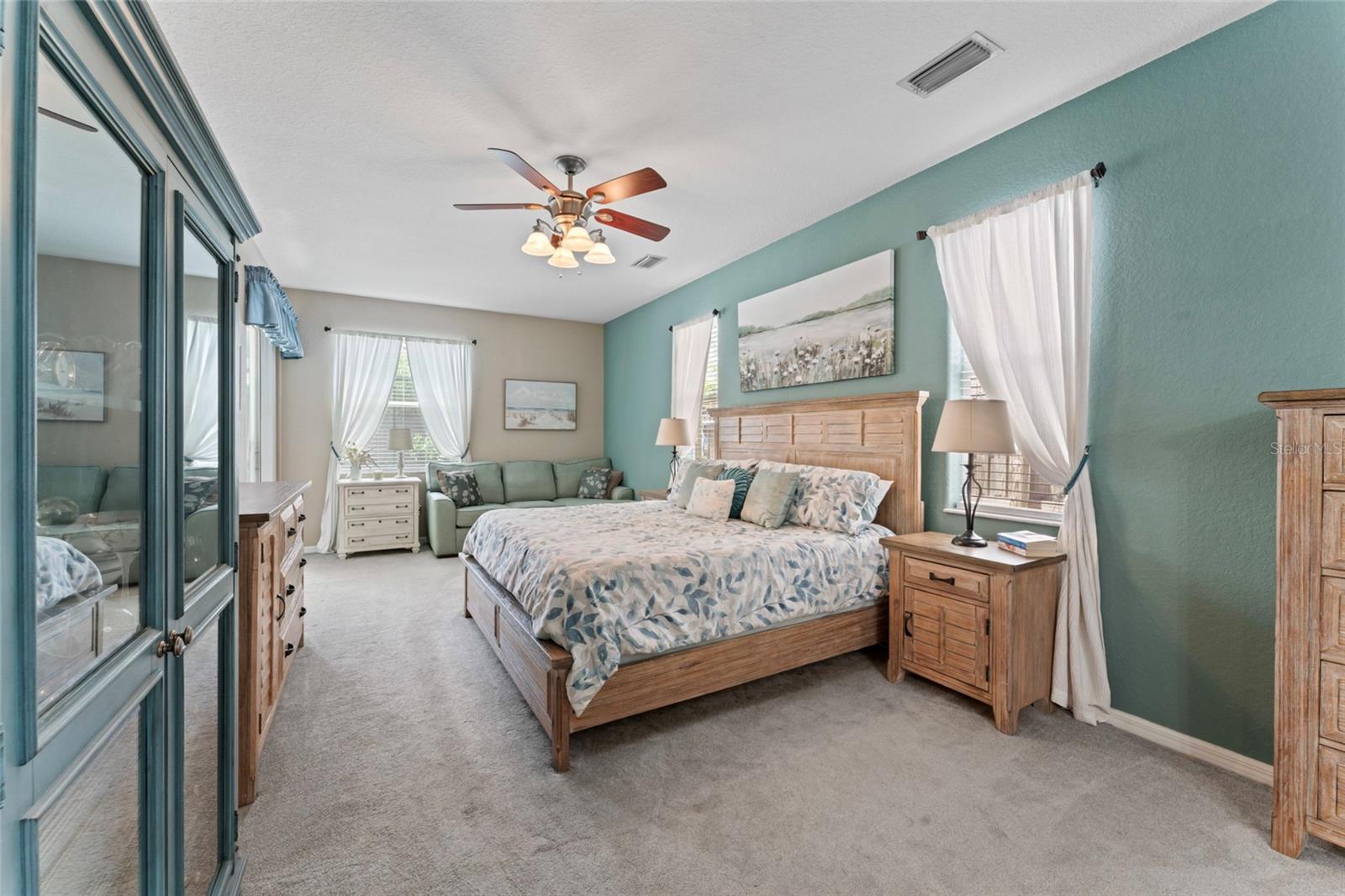 25' primary bedroom suite with sitting room