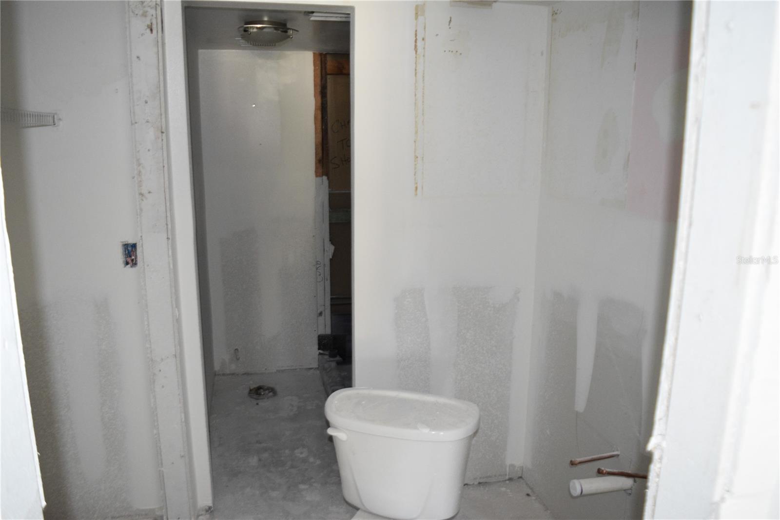 Primary en-suite bathroom vanity area