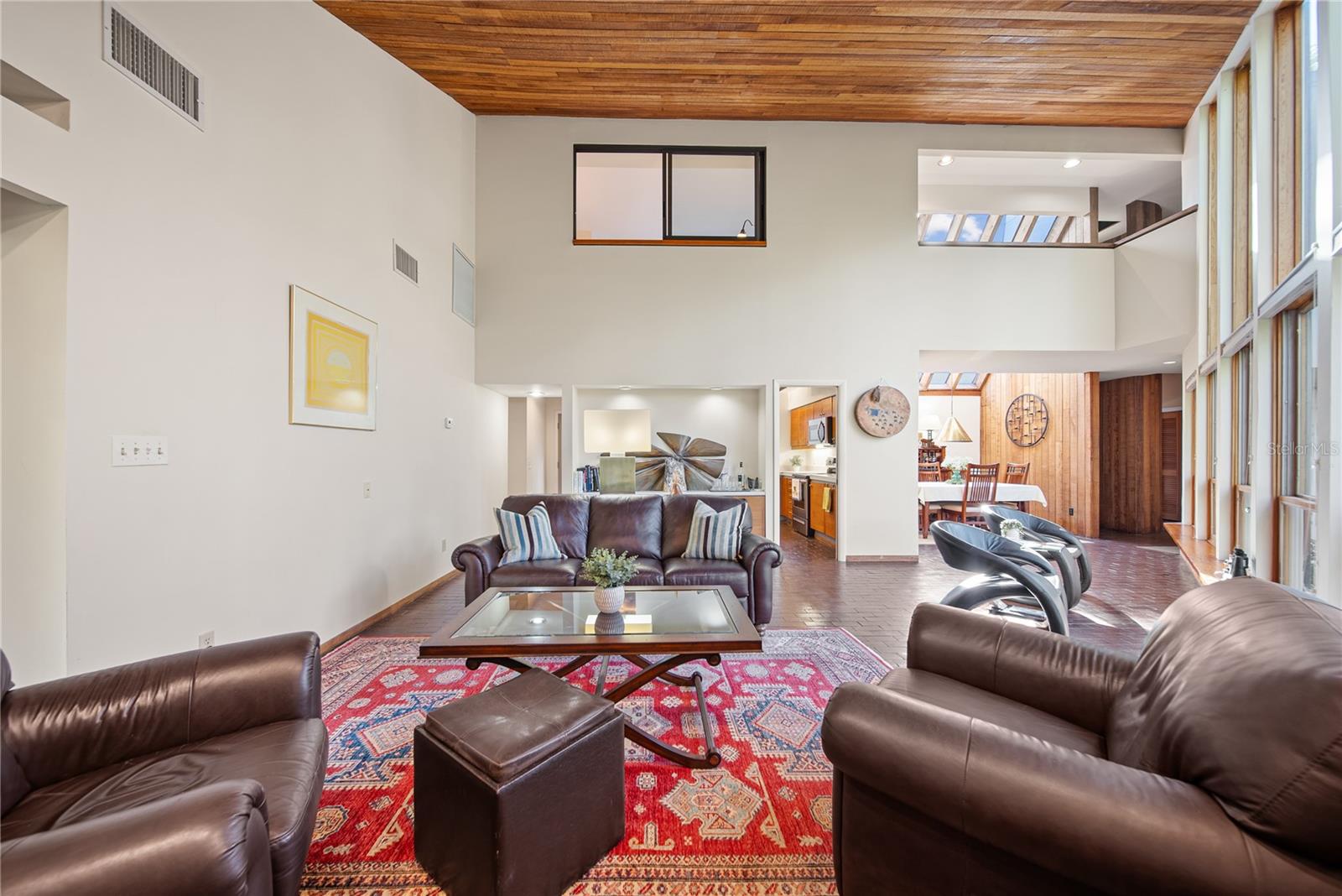 Plenty of space is this living space