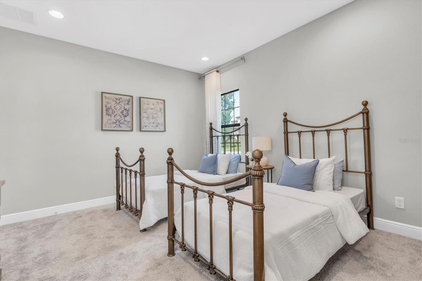 Bedroom 2, 1st floor