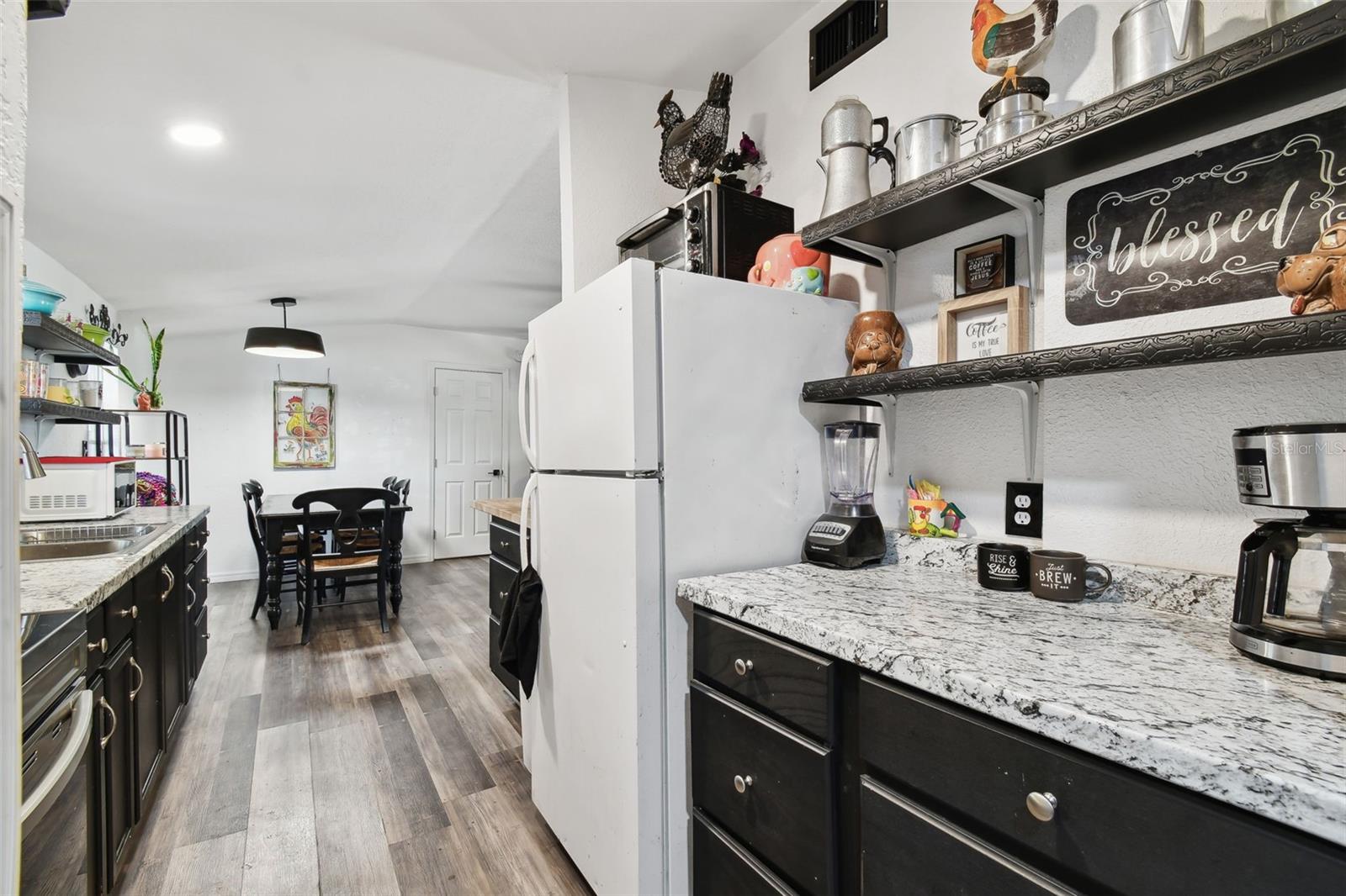 Kitchen & Dining Combo