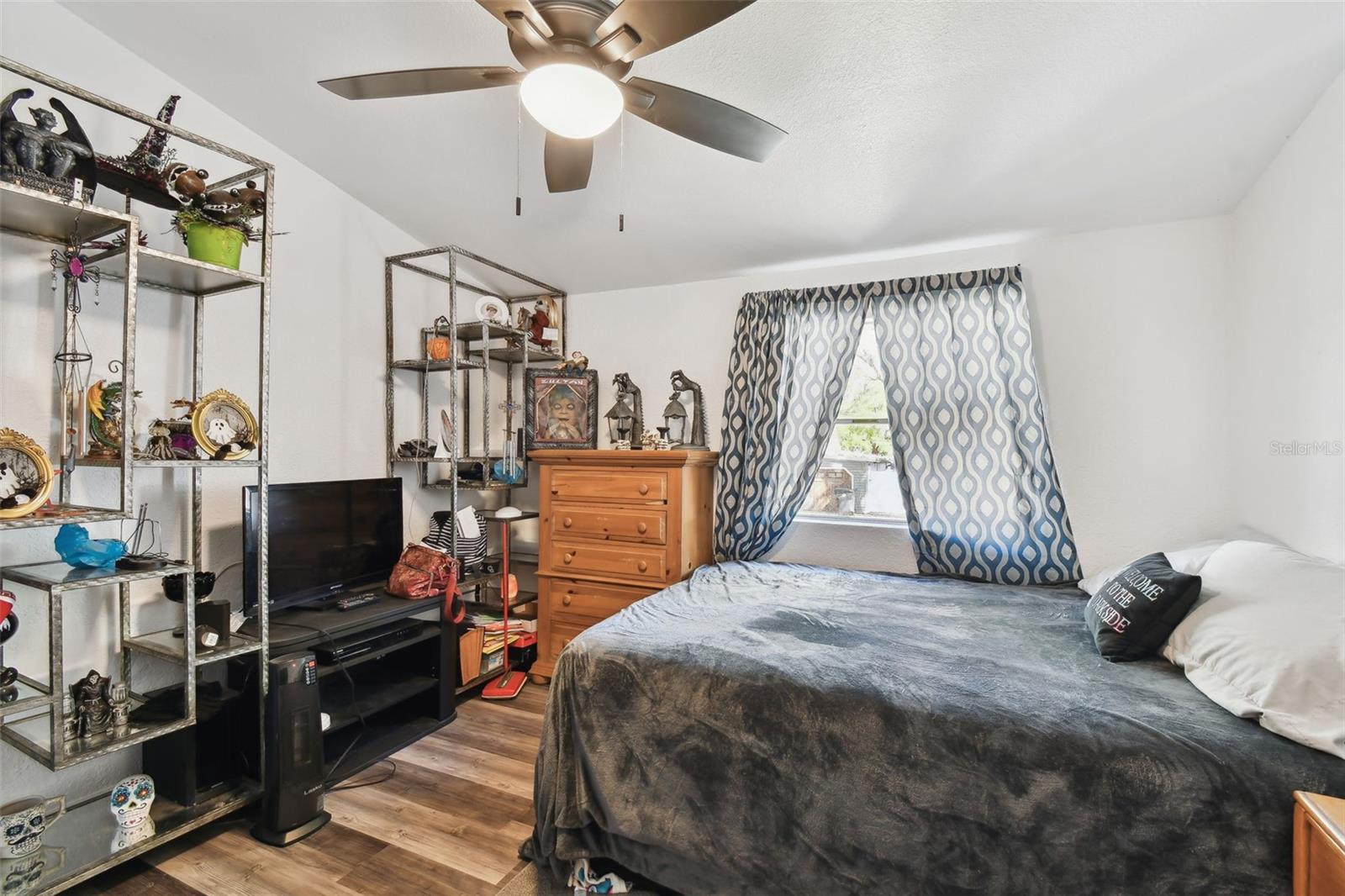 2nd Bedroom